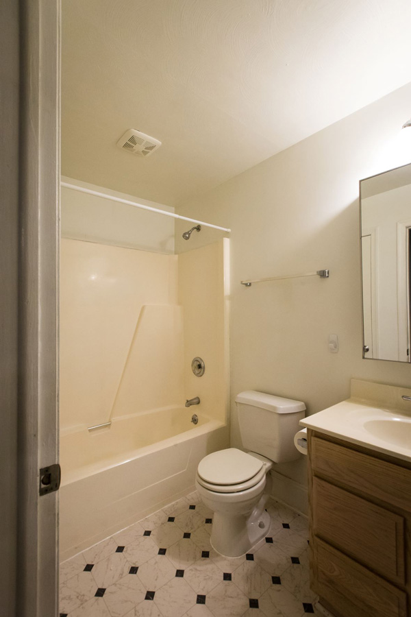 35-Buford-Avenue-Bathroom